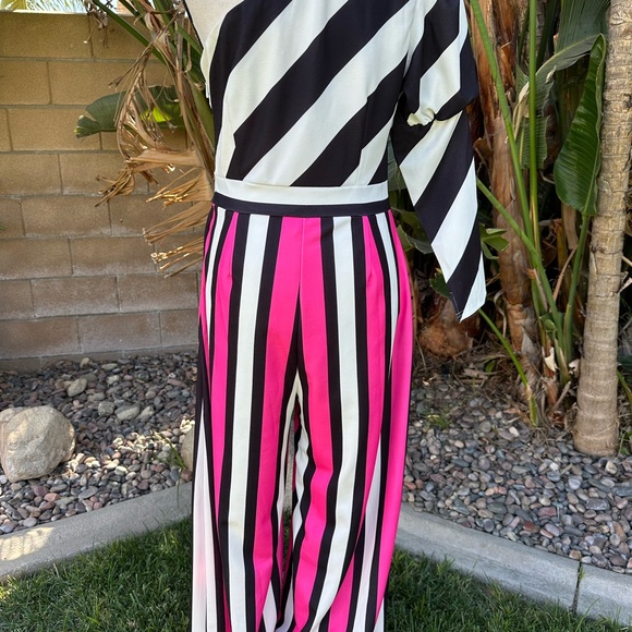 NY & C O striped one shoulder jumpsuit, blk/wht & hot pink, size medium wide leg - Picture 8 of 11